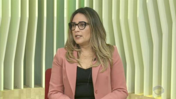 Rejane Dias defende projeto que obriga escolas públicas a terem psicólogos