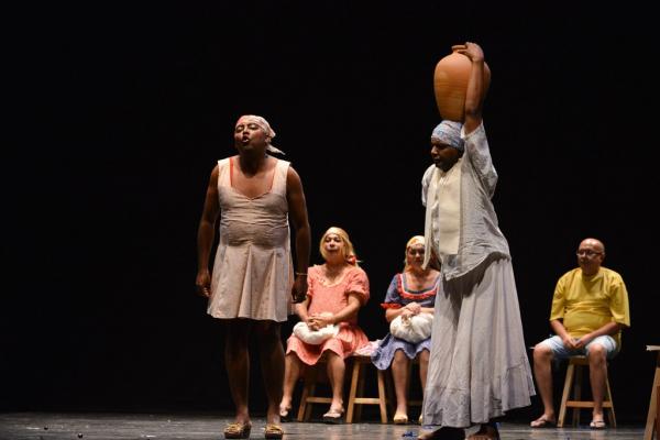 Grupo Harém de Teatro celebra 40 anos com espetáculo especial e lançamento de livro na sexta (12)