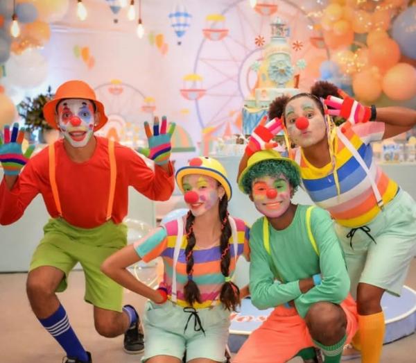 Grupo Trupe da Alegria apresenta espetáculo circense em Floriano com muita diversão para a criançada