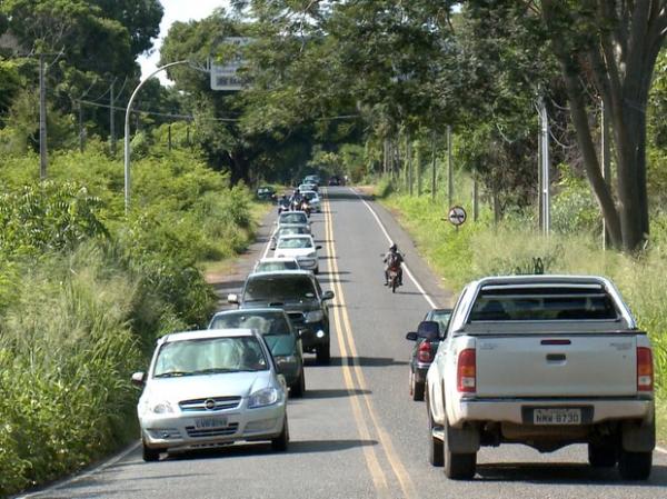 BR-343 registra lentidão e fila de quase 50 km na volta do feriado