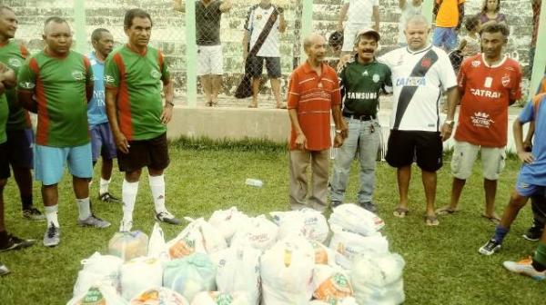 Rep&oacute;rter Amarelinho realiza 11&ordf; edi&ccedil;&atilde;o dos Jogos Solid&aacute;rios em Floriano e Bar&atilde;o de Graja&uacute;.(Imagem:FlorianoNews)