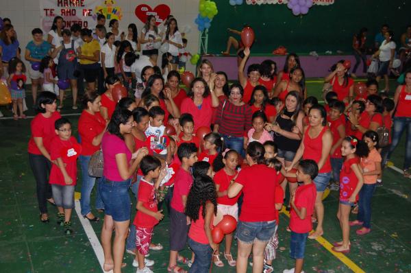 Escola Pequeno Príncipe realizou festa para mães.(Imagem:EPP)