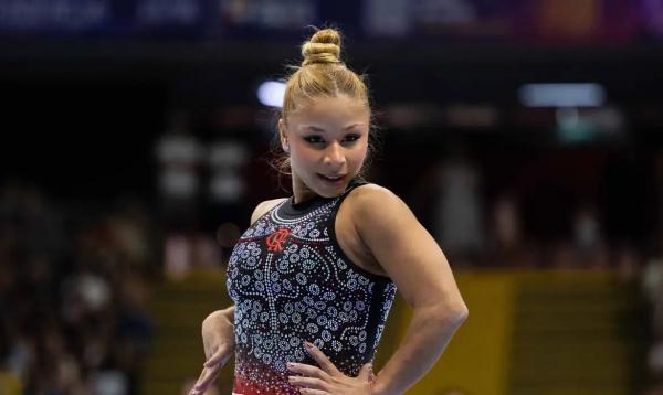 Flávia Saraiva fatura ouro na trave e no solo no Campeonato Brasileiro