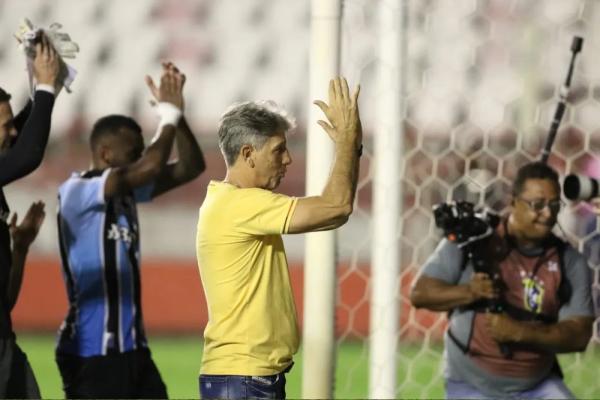 Renato se arrepia com volta do Grêmio para Série A, mas já cobra para 2023: "Chega de amadores"