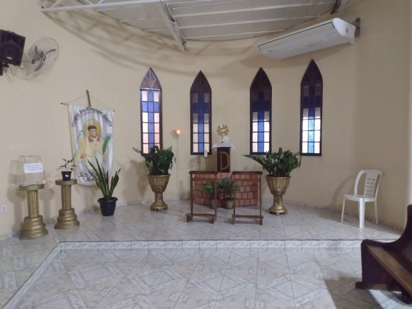 Igreja em Floriano é invadida por criminosos e tem sacrário roubado