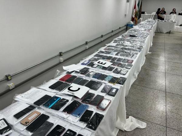 Segurança Pública informa que 350 pessoas ainda não compareceram para receber seus aparelhos celular