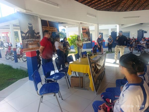Palestra no Col&eacute;gio Militar Tiradentes refor&ccedil;a conscientiza&ccedil;&atilde;o no tr&acirc;nsito durante o Maio Amarelo(Imagem:FlorianoNews)