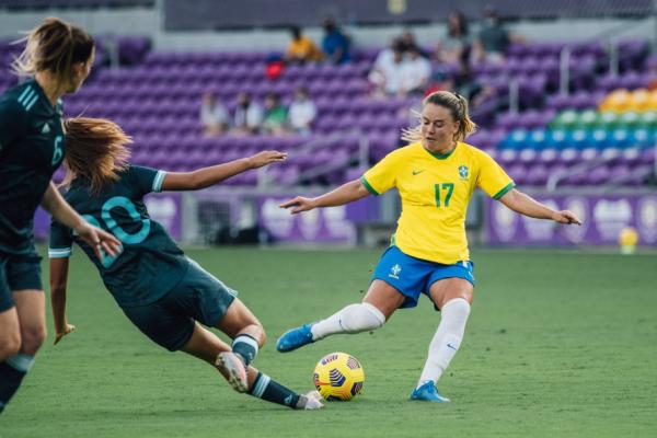Seleção feminina bate Argentina em estreia no Sul-Americano sub-17