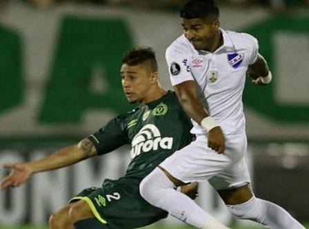 Chape fica no 1 a 1 com Nacional e segue sem vencer em casa na Libertadores