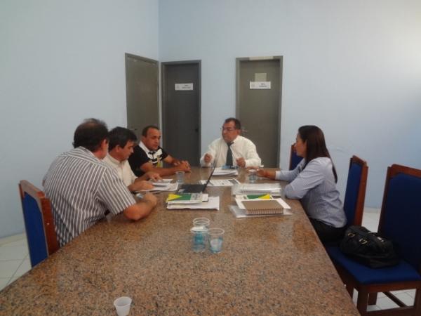 C&acirc;mara Municipal de Floriano realiza discuss&atilde;o sobre nova emenda constitucional.(Imagem:FlorianoNews)