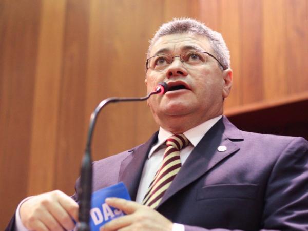 Edson Ferreira exige explica&ccedil;&atilde;o sobre demiss&otilde;es de servidores em S&atilde;o Raimundo Nonato .(Imagem:Alepi)