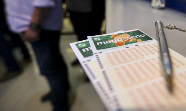 Mega-sena pode pagar prêmio de R$ 95 milhões no sorteio deste sábado