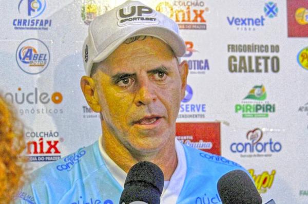  Fernando Vieira, t&eacute;cnico do 4 de Julho.(Imagem:S&aacute;vio Ryan/4 de Julho )