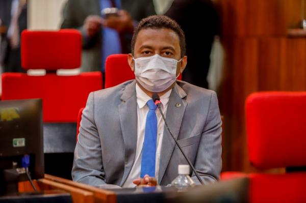 Líder do Governo elogia união de deputados no trabalho contra a Covid-19