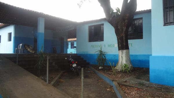 Escola Normal disp&otilde;e de vagas para ensino fundamental e m&eacute;dio.(Imagem:FlorianoNews)