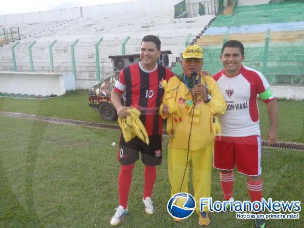 1&ordm; Jogo Beneficente de futebol &eacute; realizado no Est&aacute;dio Tiber&atilde;o.(Imagem:FlorianoNews)