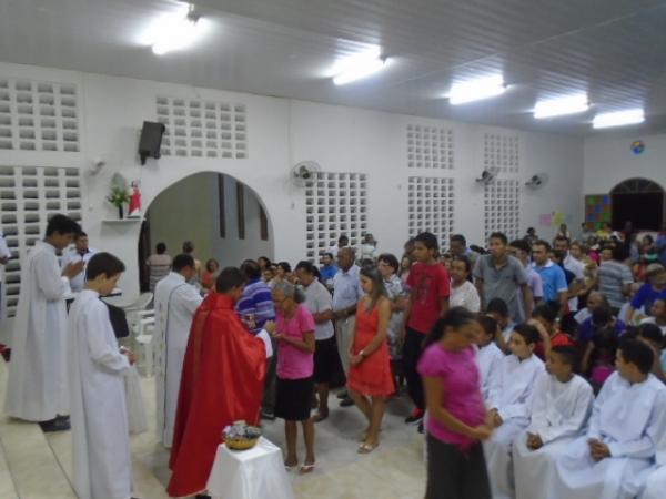 Celebra&ccedil;&atilde;o eucar&iacute;stica marca encerramento dos festejos de S&atilde;o Sebasti&atilde;o em Floriano.(Imagem:FlorianoNews)