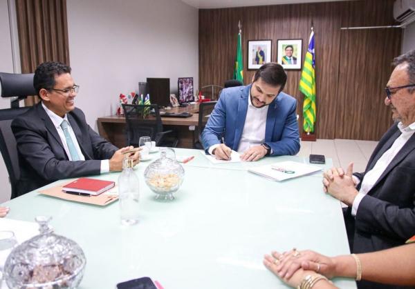 Curso de pós-graduação em Gestão Escolar vai capacitar gestores de Parnaíba e região