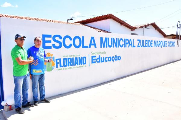 Vereadores participam de entregas do mercado p&uacute;blico e escola no Amolar.(Imagem:CMF)