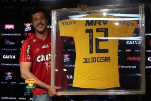 Julio Cesar se despede: "O que mais quero é ter deixado algo de positivo"