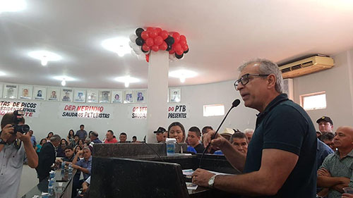 João Vicente Claudino reúne PTB na região de Picos