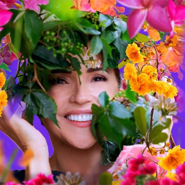 Daniela Mercury afina o ativismo no álbum "Baiana", mas a música resulta sem a força do discurso