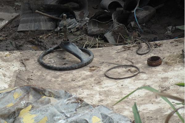 Caminh&atilde;o vira e motorista sai ferido(Imagem:Cidade Verde)