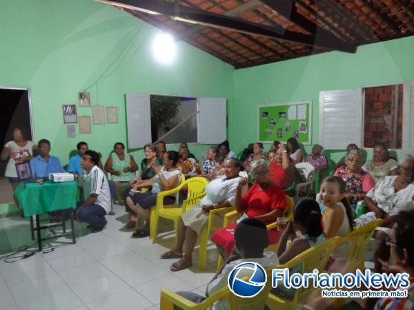 Associa&ccedil;&atilde;o de Moradores do Bairro Manguinha realizou festa para m&atilde;es.(Imagem:FlorianoNews)