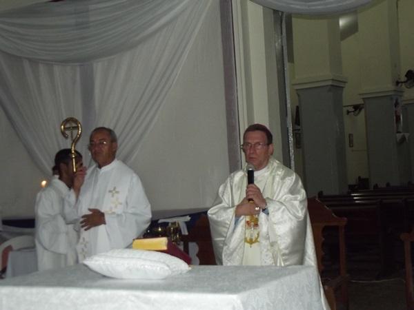 Fieis acompanham encerramento dos festejos de Nossa Senhora de Nazar&eacute;.(Imagem:FlorianoNews)