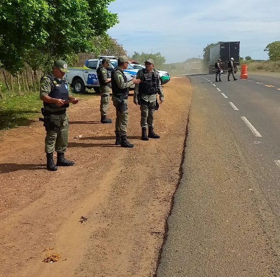 3º BPM inicia o dia com reflexão bíblica e "Operação Força Total" em Floriano