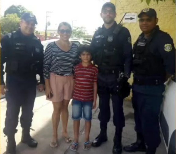 Garoto de sete anos se perde da avó em Teresina e volta a pé para casa