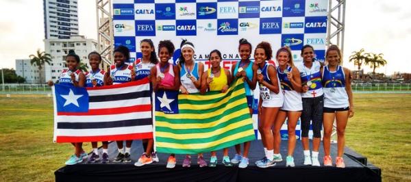 Equipe piauiense no revezamento 4x100m e 4x400m conquistou ouro no Recife.(Imagem: M&aacute;rcia Ara&uacute;jo )