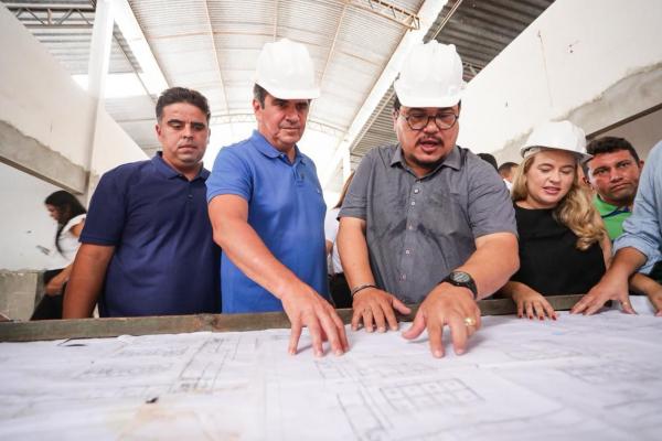 Em visita a Altos, Ciro Nogueira visita obra do Mercado Público, fruto de seu mandato(Imagem:Ascom)