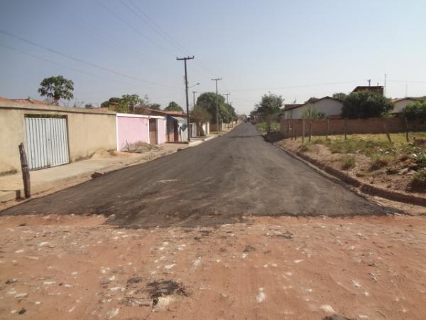Obras de pavimenta&ccedil;&atilde;o na Av. Santos Dumont est&atilde;o em andamento.(Imagem:FlorianoNews)