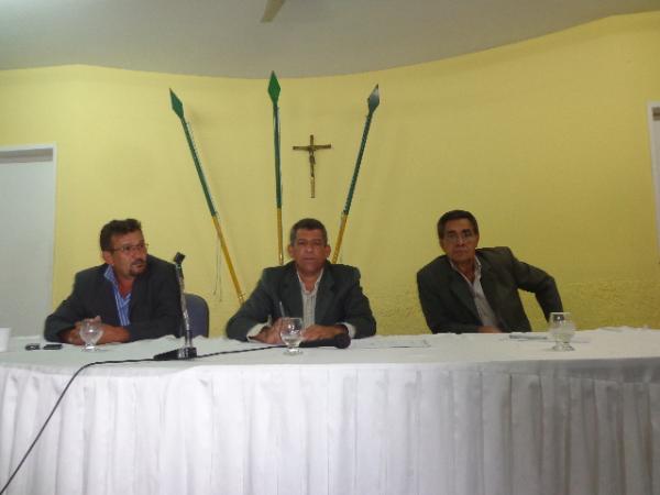 Vereadores discutem ofícios enviados pelas Secretarias Municipais de Barão de Grajaú