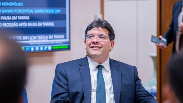 Rafael Fonteles destaca investimentos chineses no Piauí em energia solar e eólica