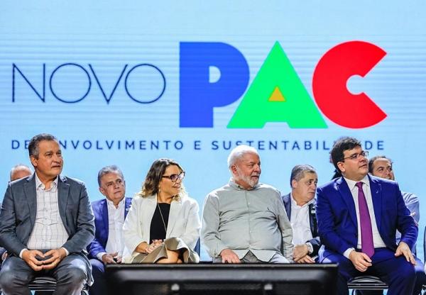 No Piauí, Lula elogia Wellington Dias e pede aos militantes: