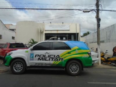 Mulher tem moto roubada, PM recupera e prende suspeito