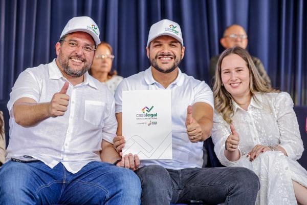 Rafael Fonteles entrega mil registros de im&oacute;veis em Piripiri e celebra 70 mil t&iacute;tulos em todo Piau&iacute;.(Imagem:Divulga&ccedil;&atilde;o)