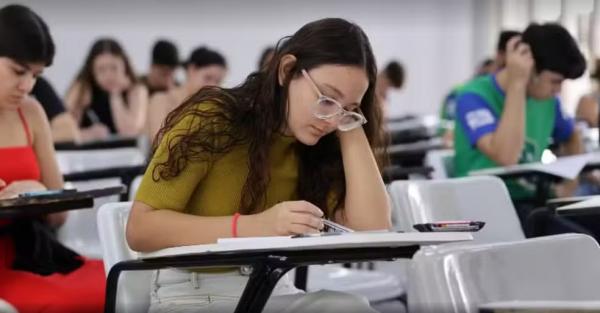 Seleções e concursos em PE têm mais de 2,2 mil vagas de emprego; saiba como se inscrever