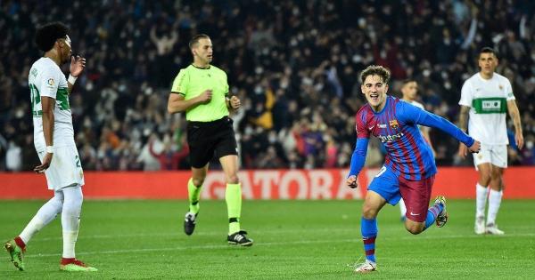 Barcelona leva susto, mas atletas da base evitam tropeço contra Elche no Espanhol