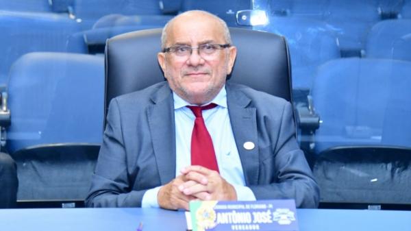 Vereador Antônio José cobra a criação do banco de bombas de água reserva em Floriano