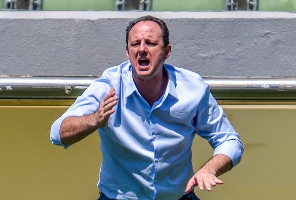 Rogério Ceni repensa estilo ofensivo do Cruzeiro após frustrações: "Tentamos de tudo"