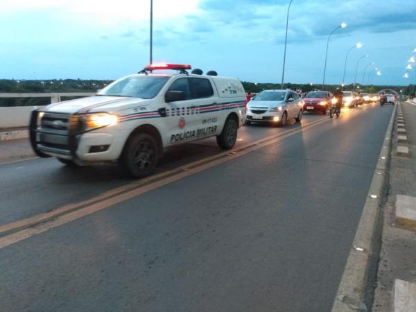 Prefeita eleita de Bar&atilde;o de Graja&uacute; realiza carreata para pagar promessa(Imagem:FlorianoNews)