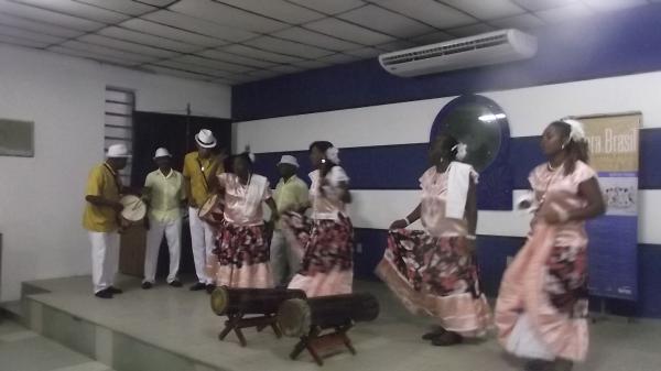  Sonora Brasil apresentou o grupo quilombola Ra&iacute;zes do Bol&atilde;o em Floriano.(Imagem:FlorianoNews)