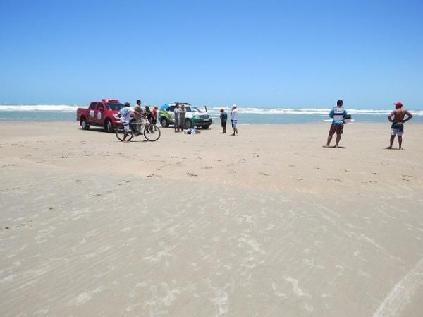 Turista morre afogado na Praia de Atalaia