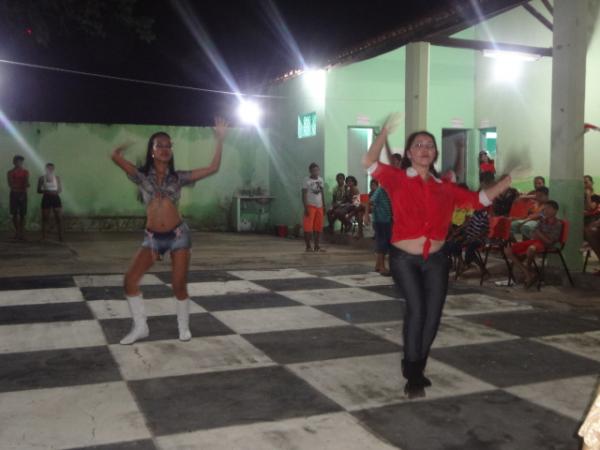 U. E. Ribeiro Gonçalves realizou 1ª Gincana de Dança em Floriano