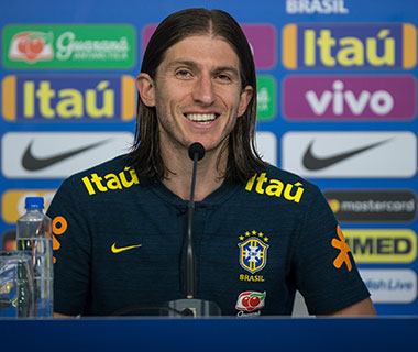 Filipe Luís supera frustrações e celebra sua primeira Copa