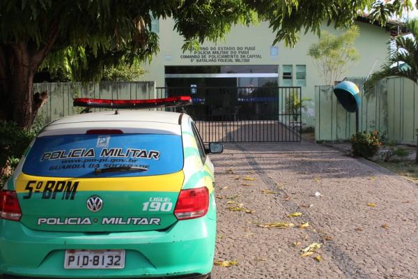 Soldado da Polícia Militar tem arma roubada durante assalto na Zona Leste de Teresina