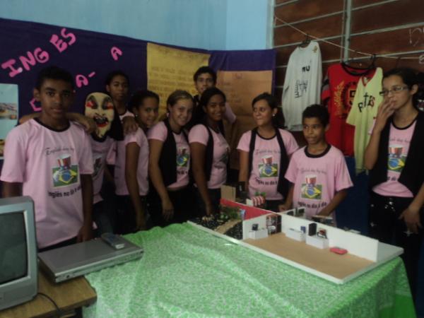 Alunos da Feira de Ci&ecirc;ncias(Imagem:Cida Santana)